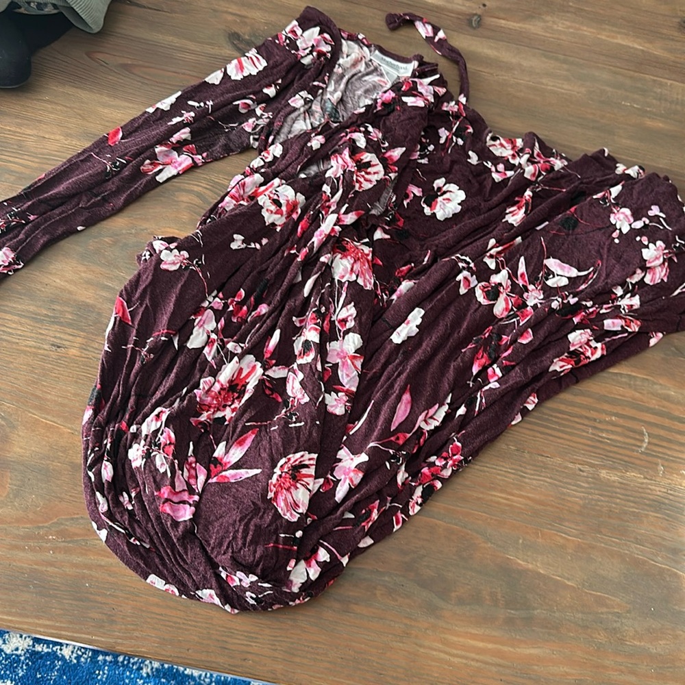 V neck wrap around motherhood maternity /nursing dress.